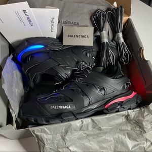 Balenciaga track 45